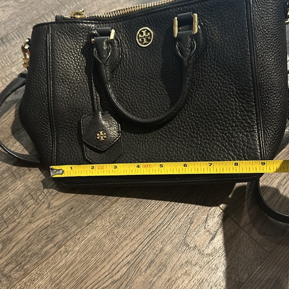 Tory Burch Robinson Pebbled Square Tote/crossbody - Picture 13 of 16
